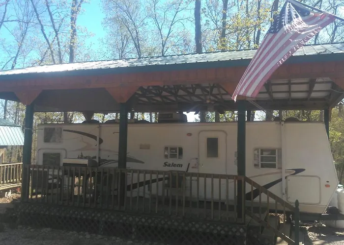 Two Creeks Camp